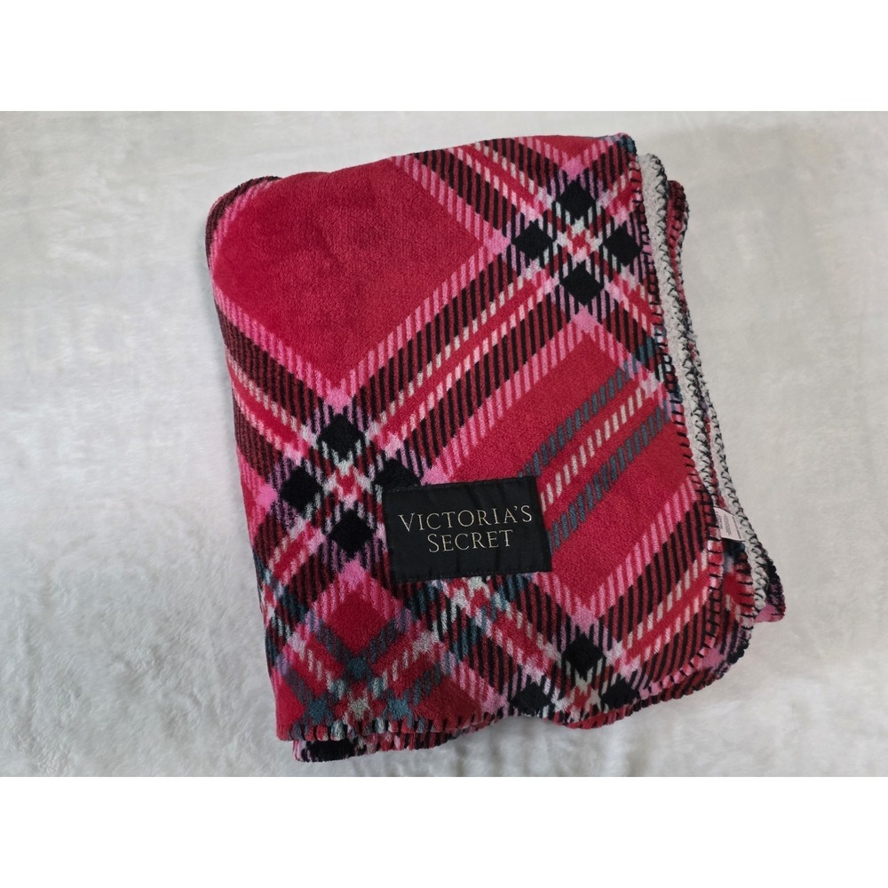 victoria's secret red plaid fleece sherpa blanket throw size 50 inch x 60 inch
